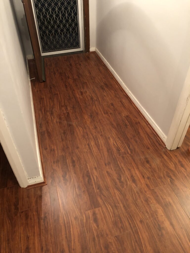 laminate flooring (20)