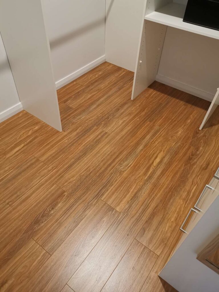 laminate flooring (34)